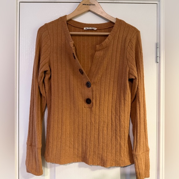 We The Free Oliver Henley Top - Picture 7 of 10